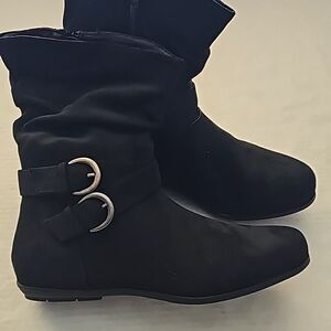 Black vegan suede scrunched zipper boots size 8.5